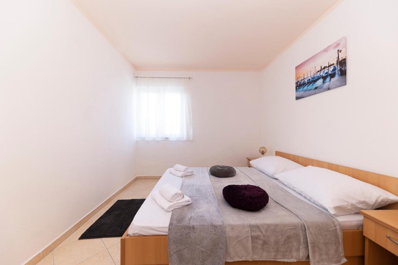 Apartments Seaside Бибине Екстериор снимка