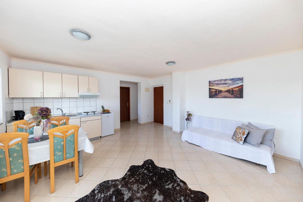 Apartments Seaside Бибине Екстериор снимка