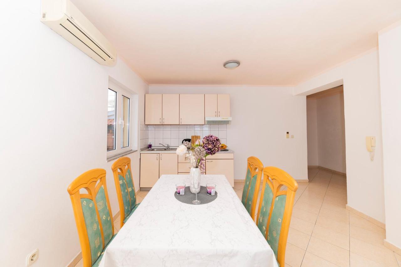 Apartments Seaside Бибине Екстериор снимка