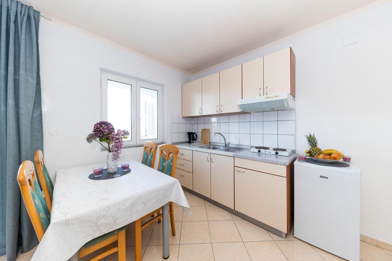 Apartments Seaside Бибине Екстериор снимка